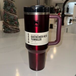 BNWT- 40 oz Rosewood Glow Stanley Quencher